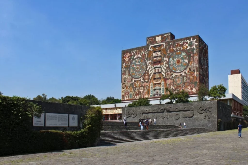 UNAM revisa examen de admisión 2026 por posibles irregularidades; suspende inscripciones mientras concluye investigación