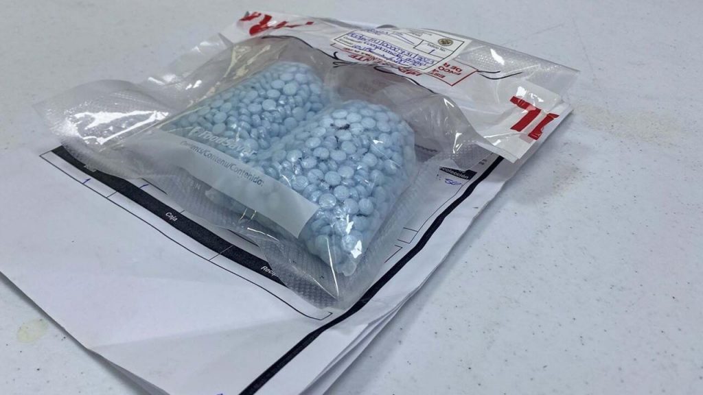 FBI anunció el desmantelamiento de una red de producción de fentanilo en México